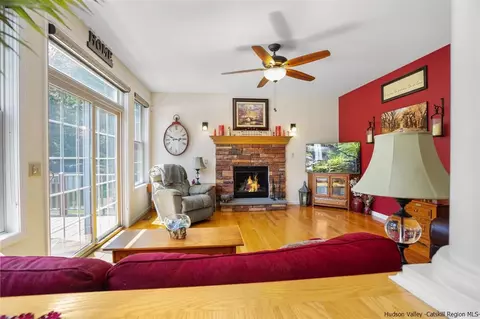 5 Lira, Wallkill, NY 12589 photo 18