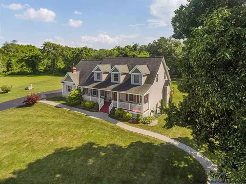 5 Lira, Wallkill, NY 12589 photo 2