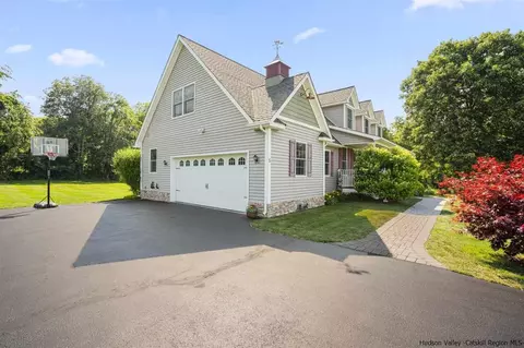 5 Lira, Wallkill, NY 12589 photo 35