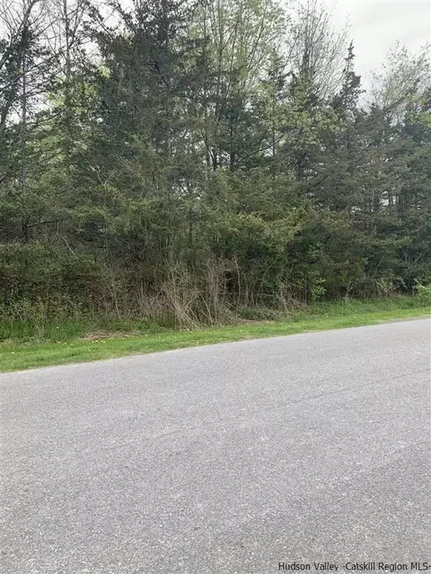 499 Sleepy Holw, Athens, NY 12015