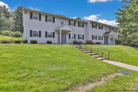 8 Ivy Ct #H, Fishkill, NY 12524 photo 2