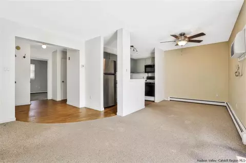 8 Ivy Ct #H, Fishkill, NY 12524 photo 6