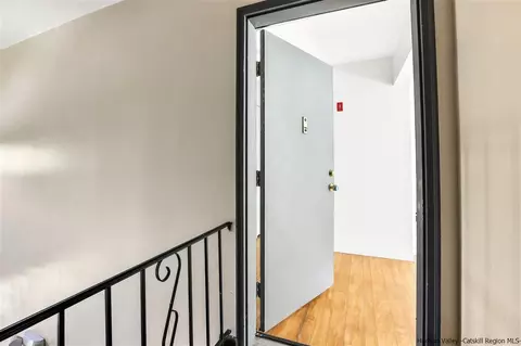 8 Ivy Ct #H, Fishkill, NY 12524 photo 4