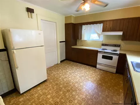 98 E Cedar St, Poughkeepsie, NY 12601 photo 6