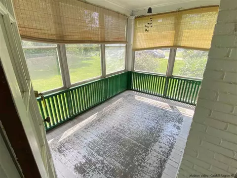98 E Cedar St, Poughkeepsie, NY 12601 photo 5