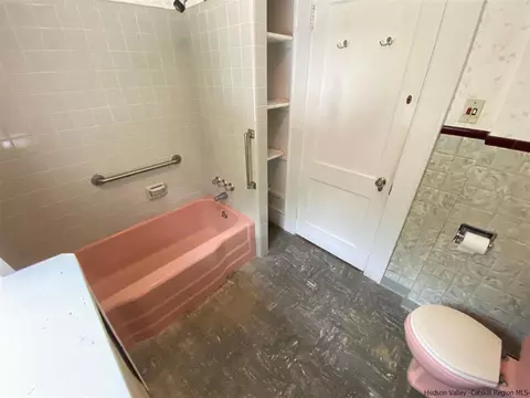 98 E Cedar St, Poughkeepsie, NY 12601 photo 20
