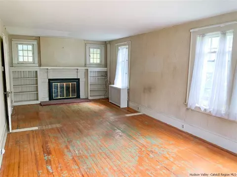 98 E Cedar St, Poughkeepsie, NY 12601 photo 9