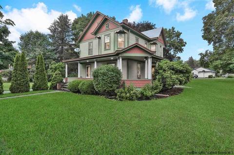 28 Orchard St, Wallkill, NY 12589 photo 3