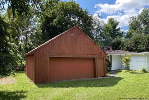 48 Pleasant Ave, Wallkill, NY 12589 photo 3