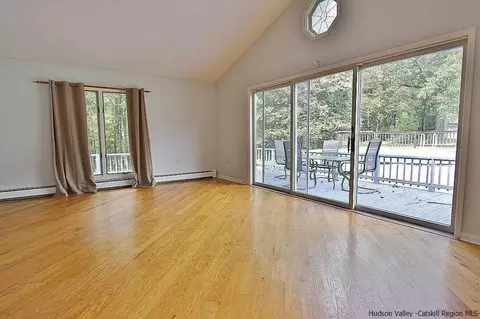 105 Read Rd, Red Hook, NY 12571 photo 10