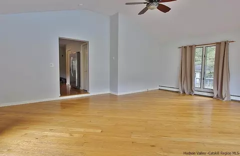 105 Read Rd, Red Hook, NY 12571 photo 9