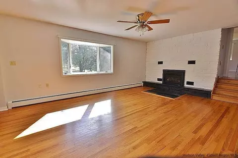 105 Read Rd, Red Hook, NY 12571 photo 7