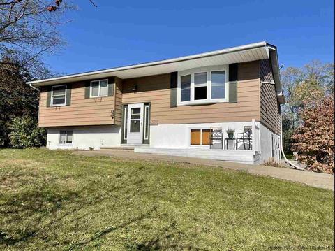 12 Elizabeth Dr, Wallkill, NY 12589 photo 2