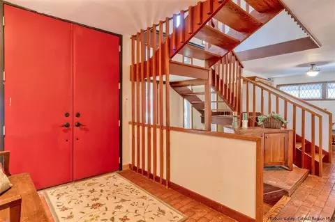 39 Alden Rd, Poughkeepsie, NY 12603 photo 2
