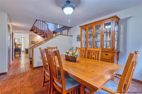 39 Alden Rd, Poughkeepsie, NY 12603 photo 8