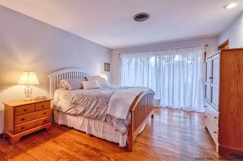 39 Alden Rd, Poughkeepsie, NY 12603 photo 14