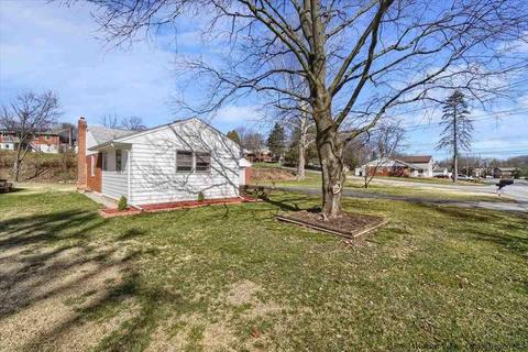 7 Van Duzer Dr, Poughkeepsie, NY 12603 photo 3