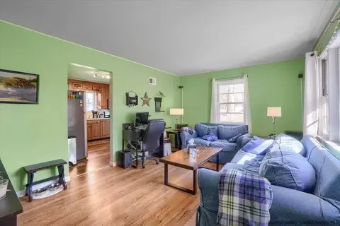 7 Van Duzer Dr, Poughkeepsie, NY 12603 photo 4