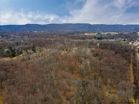 15 Townsend, New Windsor, NY photo 5