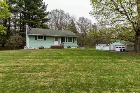20 Read Rd, Red Hook, NY 12571 photo 2
