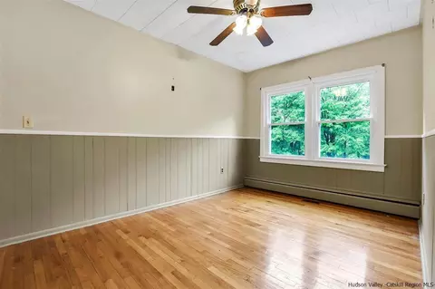 20 Maple Ave, Highland, NY 12528 photo 12