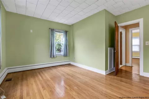20 Maple Ave, Highland, NY 12528 photo 3