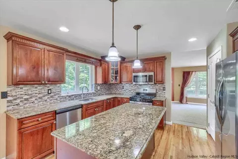 14 Pluto Ln, Modena, NY 12548 photo 18