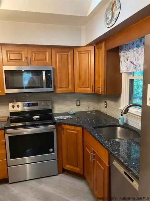 6 Heather Ln, Wallkill, NY 12589 photo 19