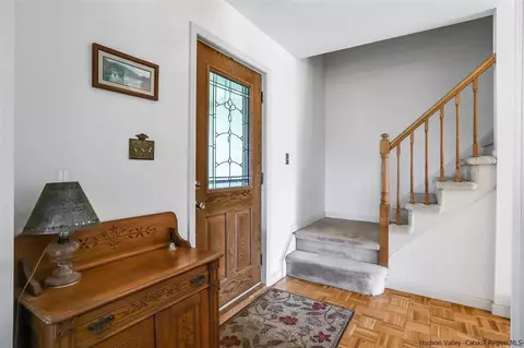 231 Valley Vw, Wallkill, NY 12589 photo 3