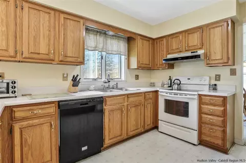 231 Valley Vw, Wallkill, NY 12589 photo 11