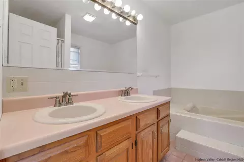 231 Valley Vw, Wallkill, NY 12589 photo 21