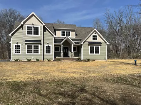 4 Degroodt Dr, Wallkill, NY 12589 photo 2