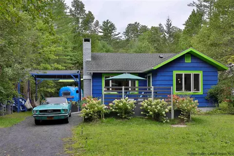 121 Herdman Rd, Phoenicia, NY 12464