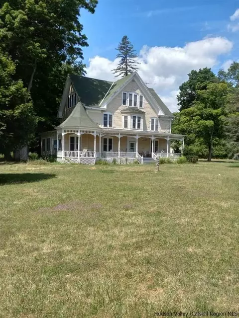 41 Route 39, Round Top, NY 12473