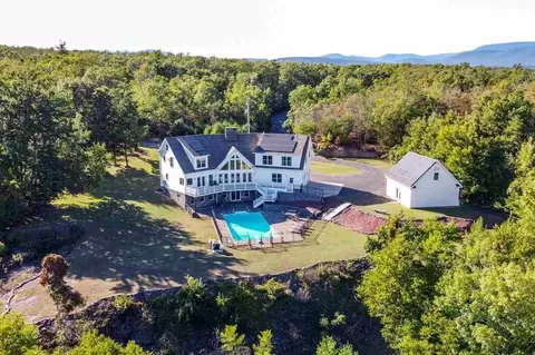 157 East Rdg, Kingston, NY 12401