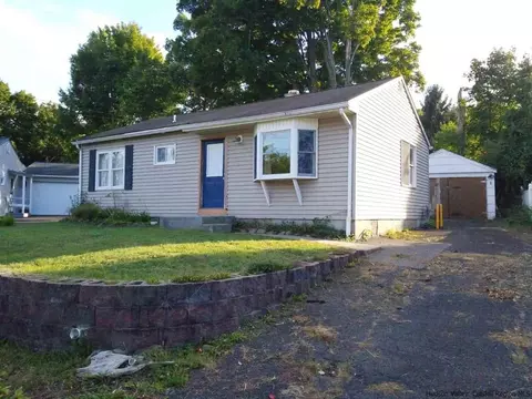 7 Peter Scott Dr, Cornwall, NY 12518 photo 2