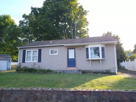7 Peter Scott Dr, Cornwall, NY 12518 photo 1
