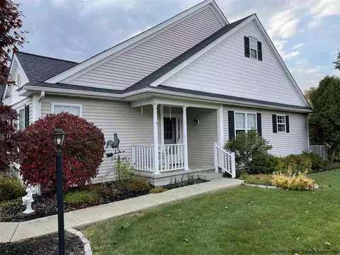 62 Tee Ln, Red Hook, NY 12571 photo 2