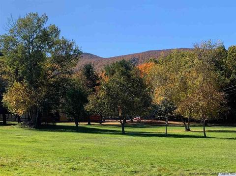 7 Stone Mountain Rd, Roundtop, NY photo 4