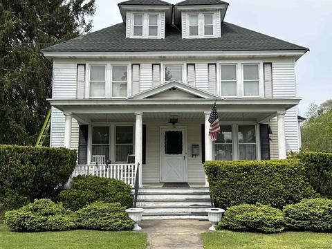 10 Maple Ave, Ellenville, NY 12428