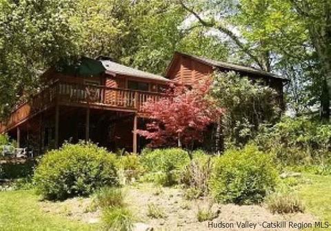 31 Church St, Shokan, NY 12481