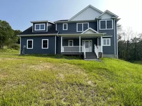 132 Maple Ln, Otisville, NY 10963