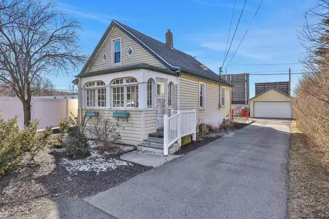 9 Stahlman Pl, Kingston, NY 12401