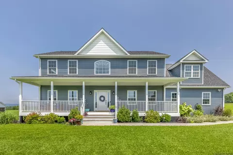 122 Mulford Dr, Wallkill, NY 12589