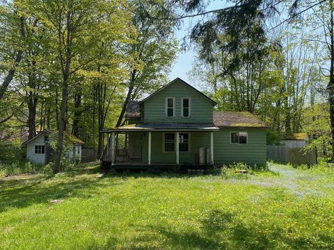 10 Academy St, Pine Hill, NY 12465