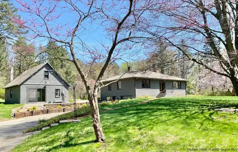142 Christian Hl, Dover Plains, NY 12522