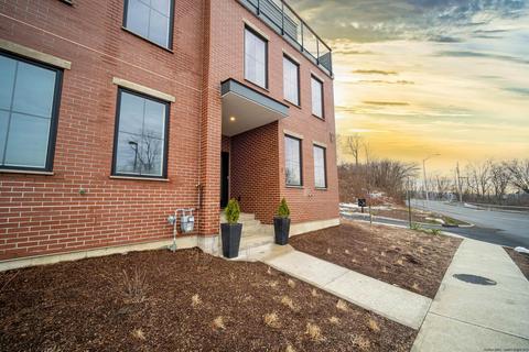 10 Beekman Street 1, Beacon, NY 12508