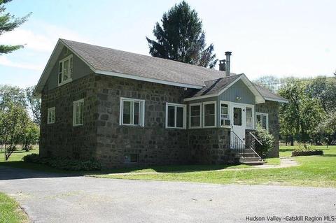 145 Sportsman Rd, Napanoch, NY 12458