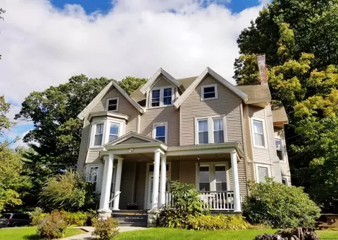 34 Market St, Ellenville, NY 12428