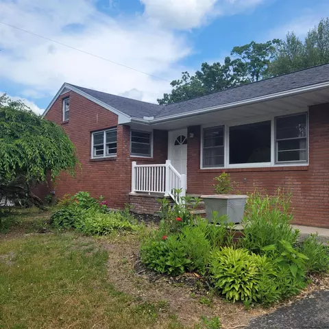 17 Seyler Ter, Saugerties, NY 12477